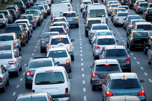 國內(nèi)車市景氣度高，汽車金融滲透率提升